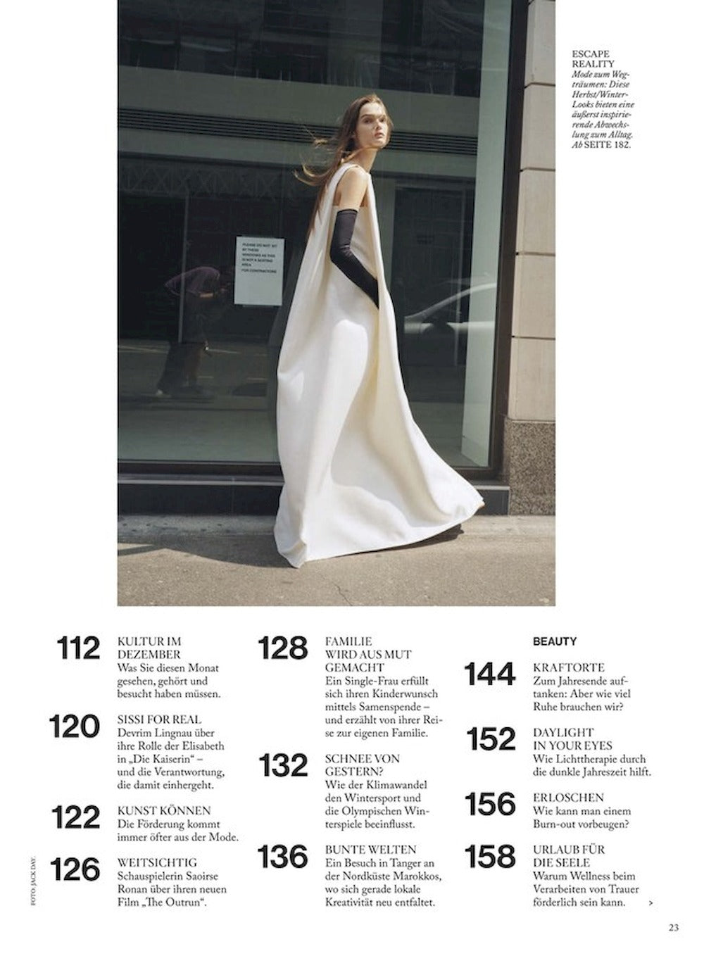 Vogue Magazin Deutschland 2024-12 Heike Makatsch