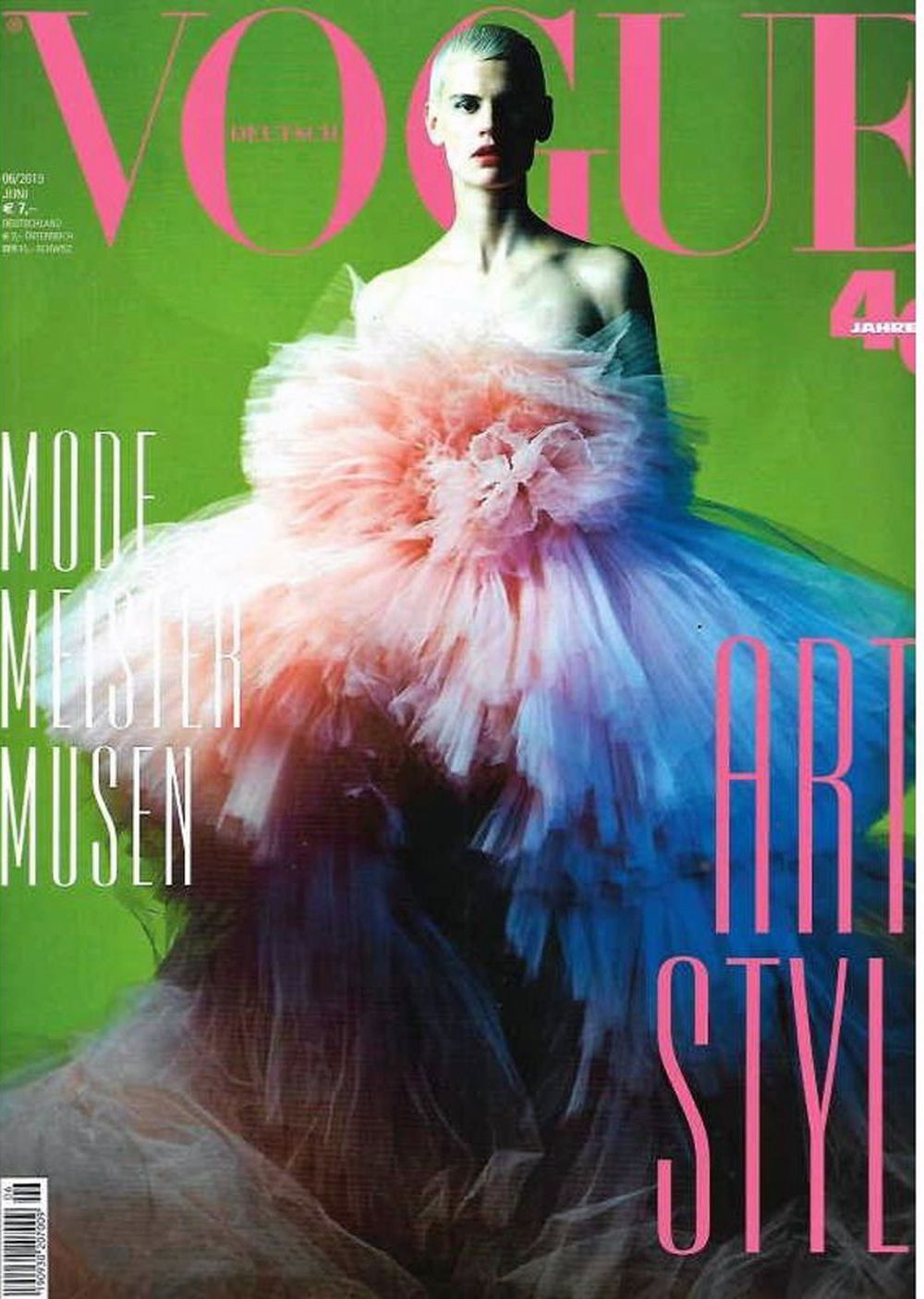 Vogue Magazin Deutschland 2019-06 Saskia De Brauw