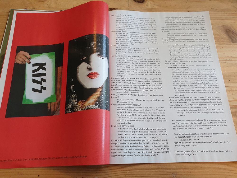 Zeit Magazine Germany 2023-23 Kiss Interview