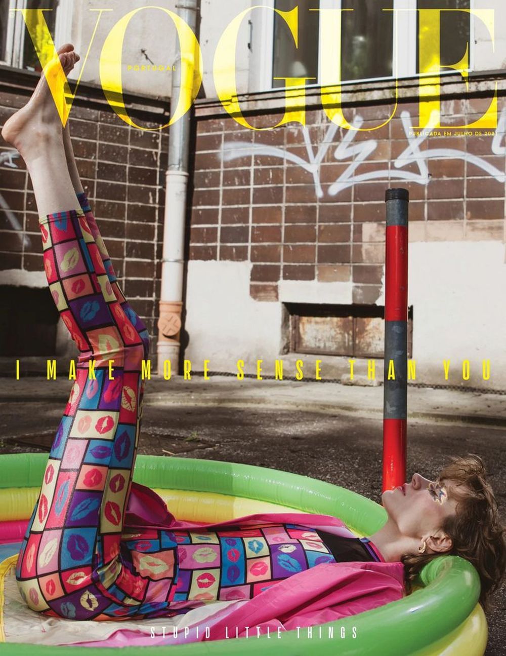 Vogue Magazin Portugal 2021-07+08 Fryderyka Wicherkiewicz Cover 3