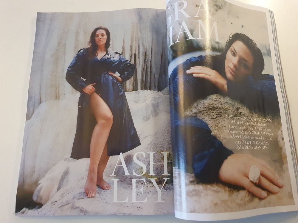 Vogue Magazin Deutschland 2023-09 Ashley Graham Crawford Evangelista Campbell