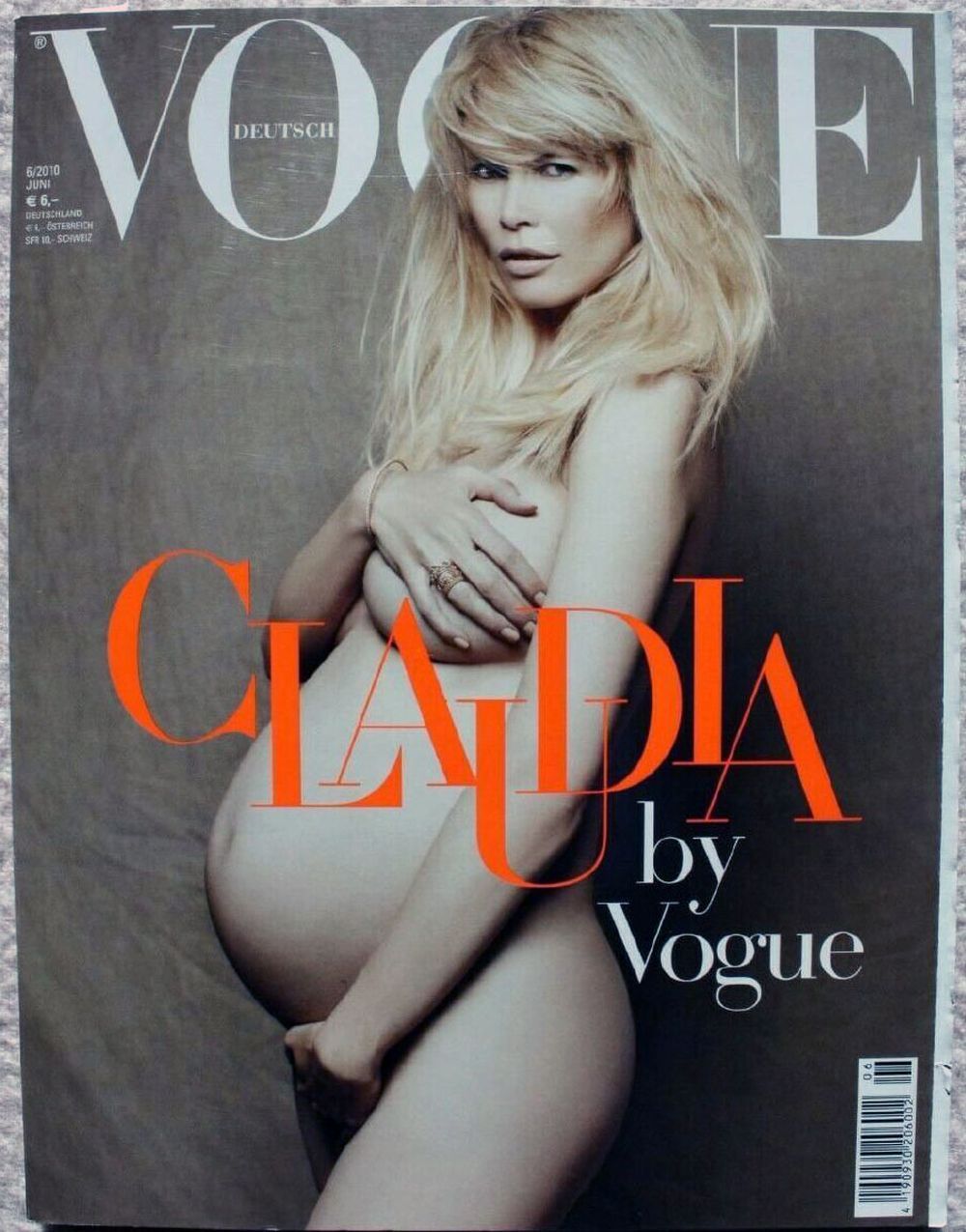 Vogue Magazin Deutschland 2010-06 Claudia Schiffer