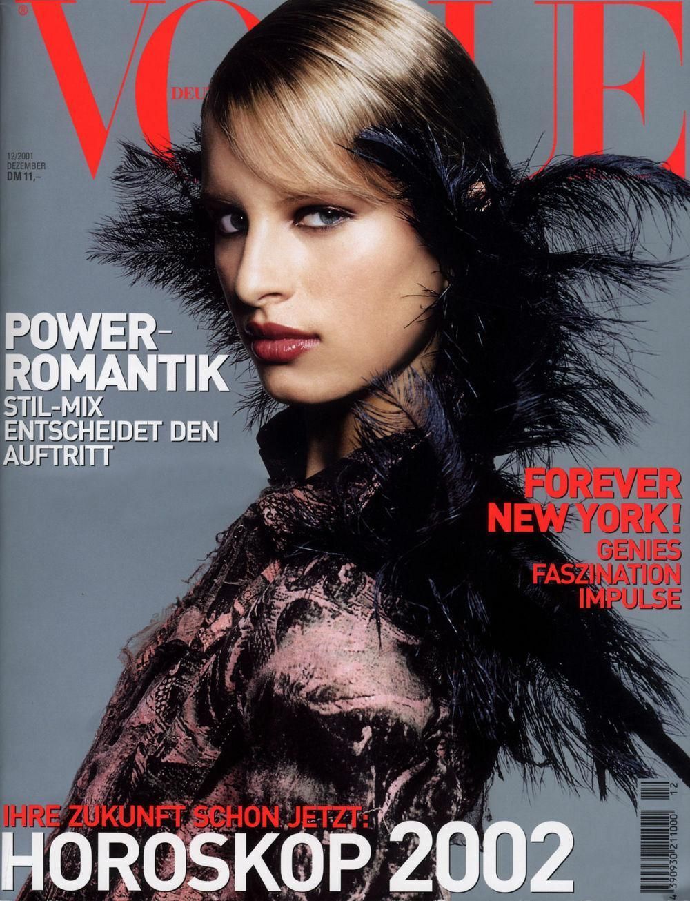 Vogue Tijdschrift Duitsland 2001-12 – Karolina Kurkova – Originele uitgave